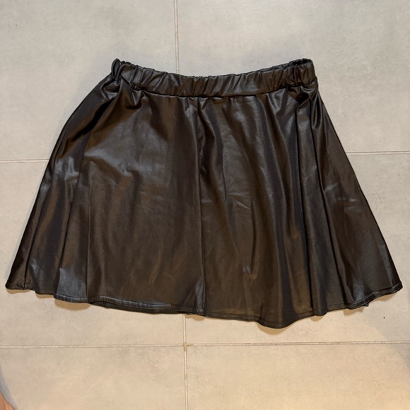 Boohoo Faux Black Mini Skirt - Picture 7 of 7